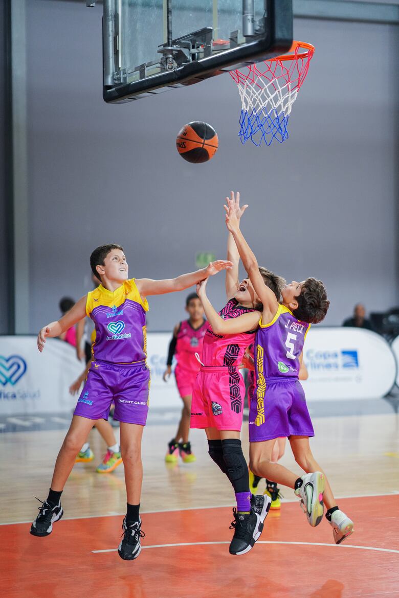 Titans y Fighting Owls disputan el título de la Ludos League U10