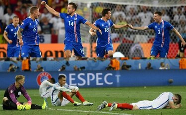 Islandia sorprende a Inglaterra y se cita con Francia en cuartos de final