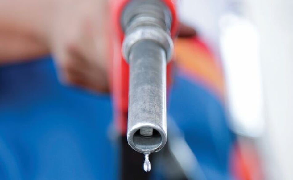 Precio del petróleo sube tras reunión de Trump y Jinping