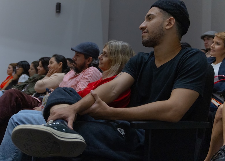 Jean Carlo Simancas; la actuación y las artes como terapia regenerativa