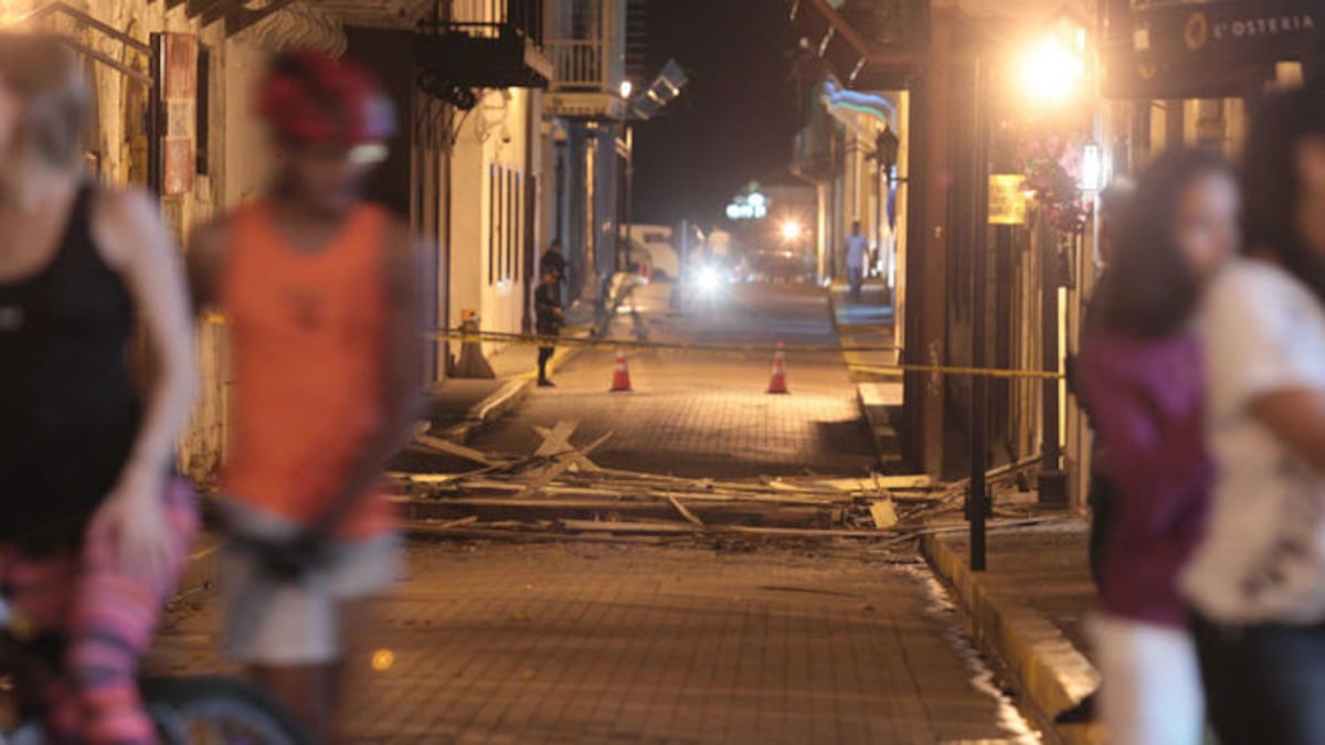 Se desploma balcón de un inmueble en el Casco Antiguo