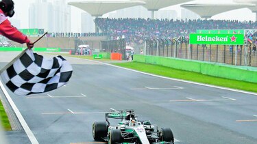 Hamilton logra la revancha
