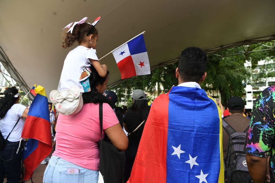 Panamá permitirá a los venezolanos usar el pasaporte vencido para trámites legales