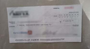 Intentó cobrar cheque falso por $3,311 en Obarrio y terminó arrestada