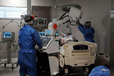 El mundo supera los 50 millones de casos de coronavirus y Biden anuncia ‘célula de crisis’