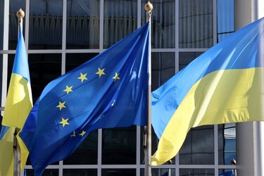 Unión Europea inicia examen de candidaturas de adhesión de Ucrania, Georgia y Moldavia
