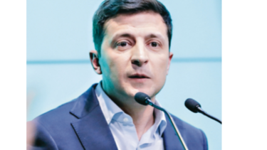 Ucrania, en tensión militar con Rusia, elige a un comediante