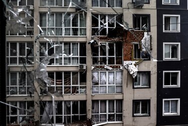 Violenta represión de una protesta en ciudad ucraniana ocupada por Rusia