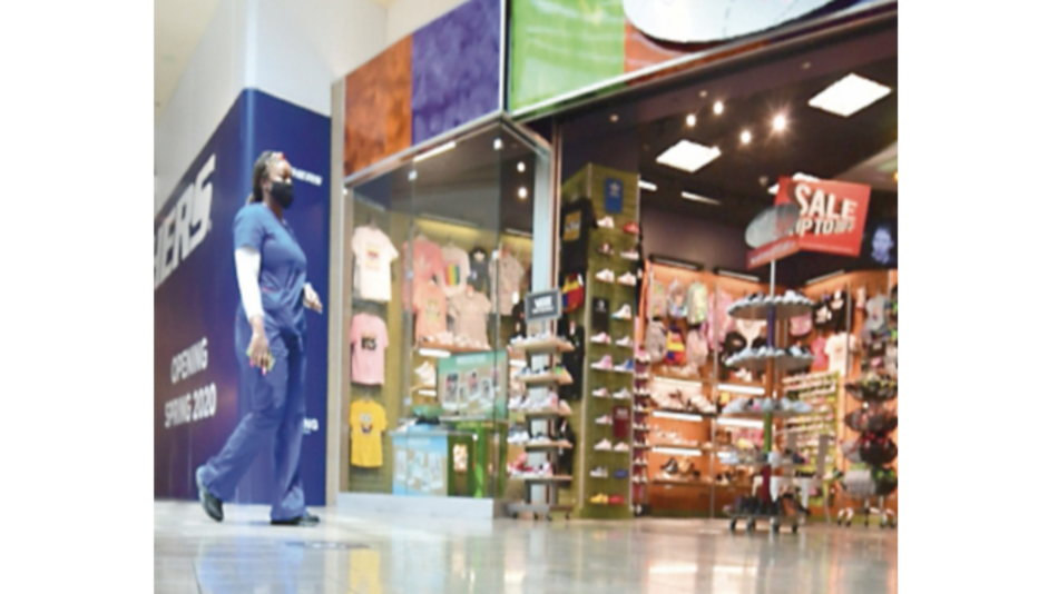 Nuevo cierre de bares, cines y restaurantes en California