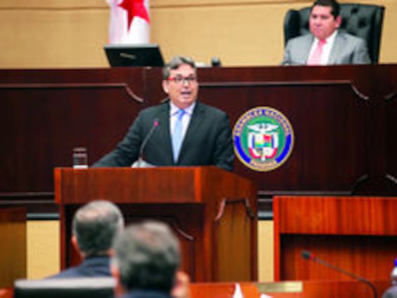 Nuevo defensor del Pueblo asumirá el 1 de abril sus funciones