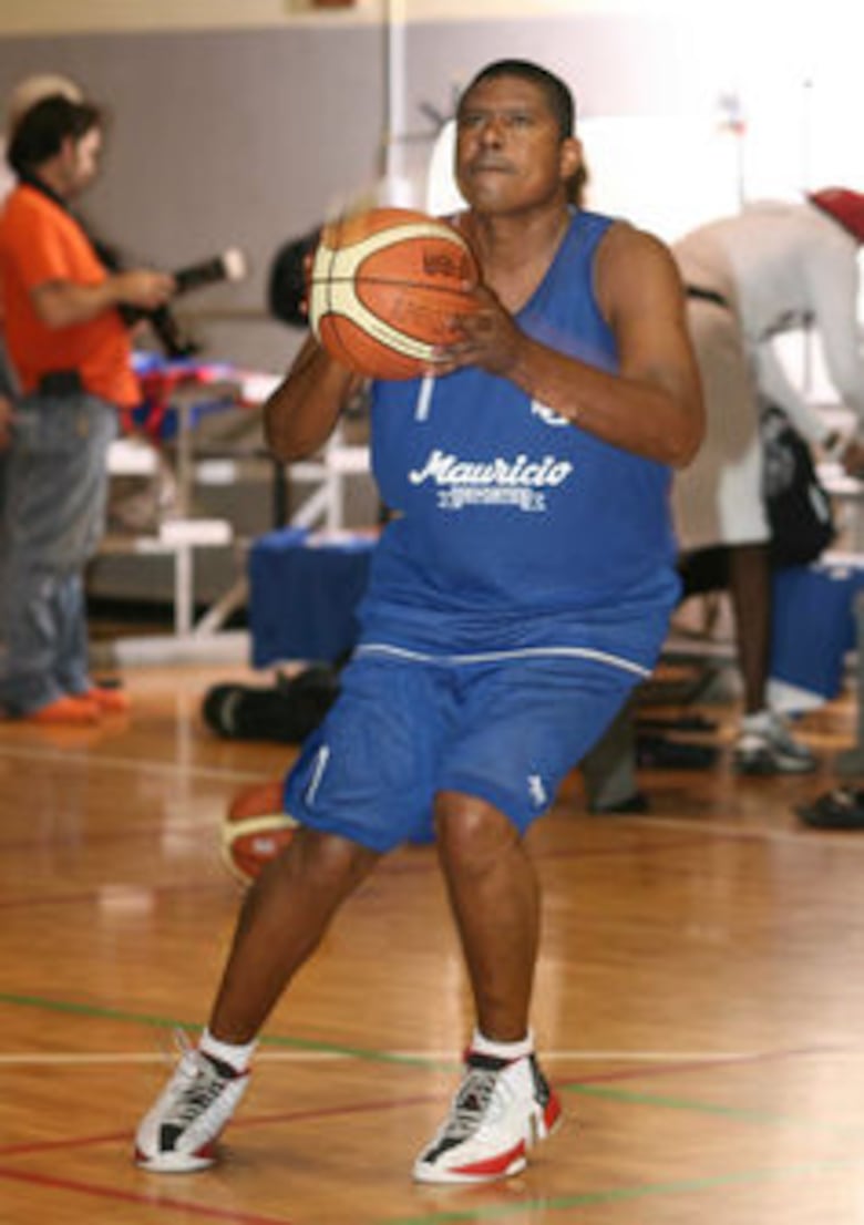 Muere el astro del baloncesto panameño Maximiliano Gómez