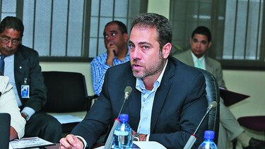 Gobierno entrega 30 apartamentos que reemplazan barraca