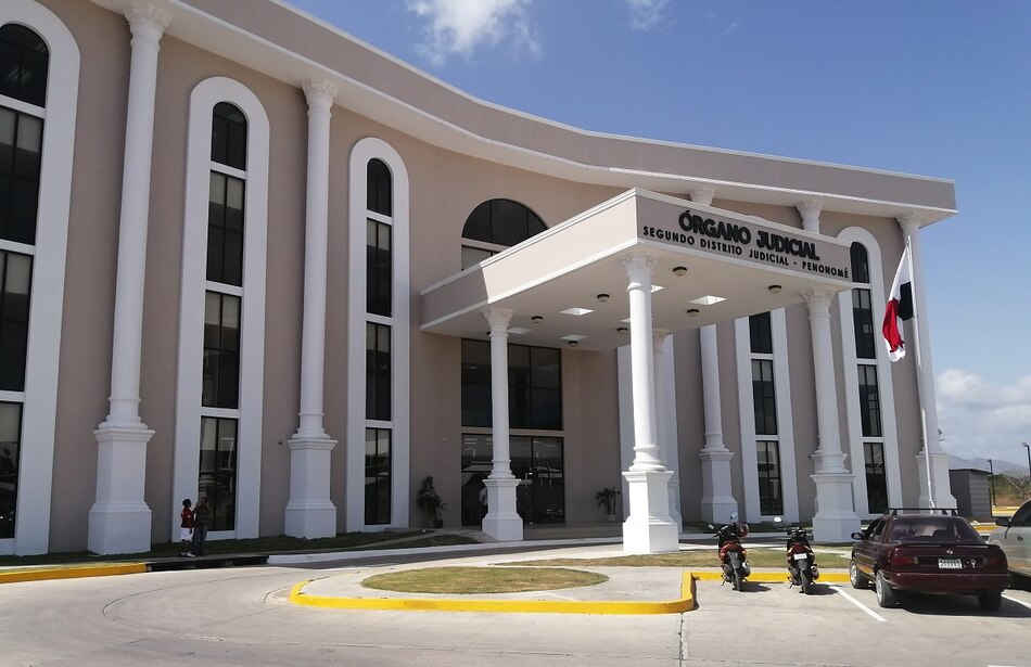 Condena de 23 años de prisión para mujer que asesinó a su pareja sentimental en Coclé