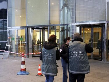 Hombre armado pone en alerta París tras dos tiroteos y un secuestro
