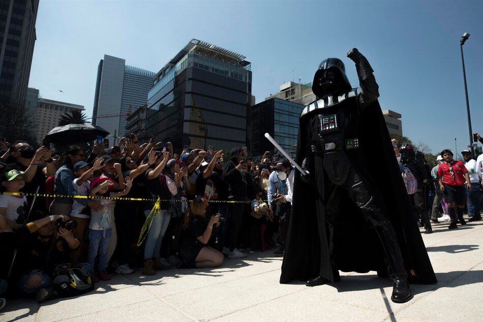 ‘Star Wars’ llega a la capital de México e inunda sus calles