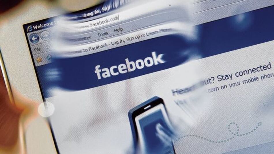 Compre acciones a través de Facebook