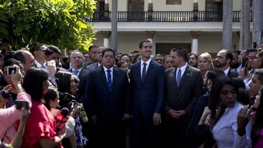 Congreso declara ilegitimidad de Nicolás Maduro
