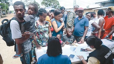 59 migrantes varados en Panamá dieron positivo