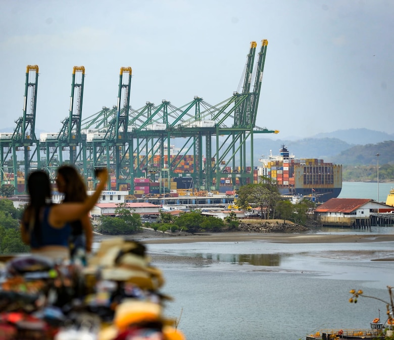 Presidente Mulino califica de ‘imperdonable’ la demolición del monumento chino y pide una investigación inmediata