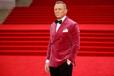 Poniendo fin a la espera, James Bond llega a la gran pantalla para salvar al cine