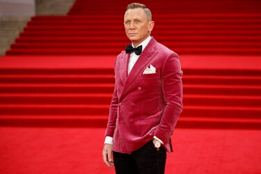 Poniendo fin a la espera, James Bond llega a la gran pantalla para salvar al cine
