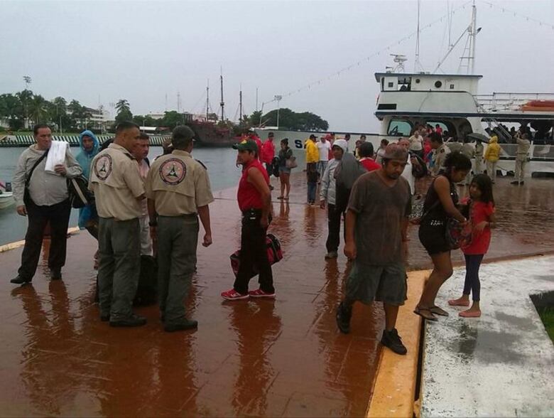 México: El ojo del huracán Patricia toca tierra en el estado de Jalisco