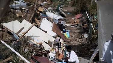 Vecinos de San Martín afrontan una situación desesperada tras el paso de Irma