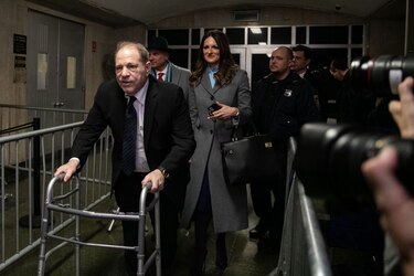 Presentan a Weinstein como un depredador sexual ‘experto’