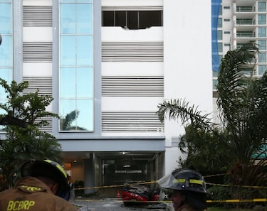 Tres personas mueren al caer vehículo del PH Breeze en Costa del Este