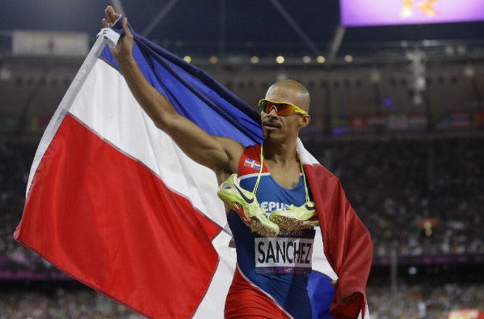 Félix Sánchez anuncia su retiro del atletismo