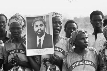 Quién fue el ‘Pinochet africano’ y cómo el ‘cazador de dictadores’ contribuyó a su caída