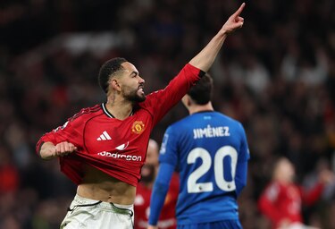 Old Trafford vibra con festival de goles de Manchester United y Bournemouth