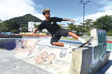 Angello Morales sobresale en la competencia nacional de ‘skateboarding’