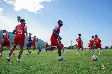 Panamá entrena con miras al encuentro ante Jamaica