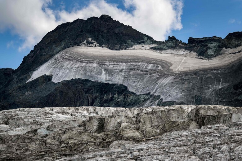Deshielo de glaciares afecta rutas de montaña en los Alpes