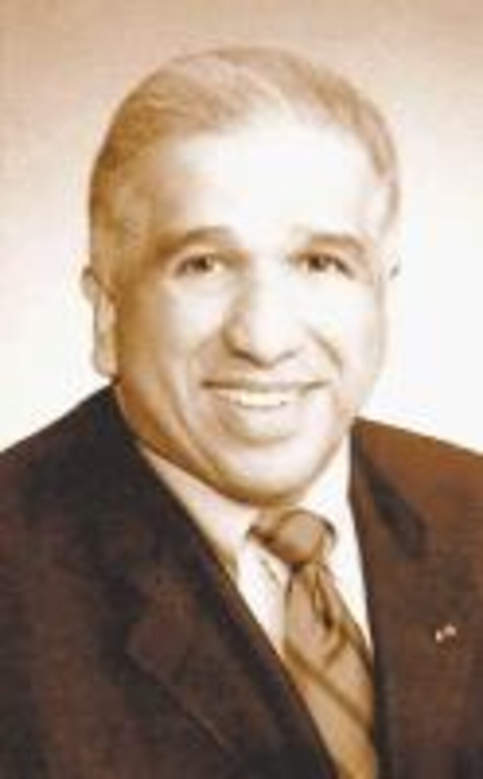 Médico Adán Ríos dictará conferencias