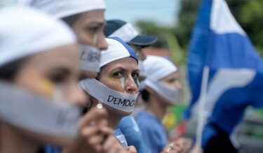 Denuncian 'salvajes' agresiones a opositoras de Daniel Ortega que están presas