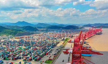 China cierra parcialmente uno de los principales puertos del mundo por caso de Covid-19