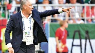 Tite se abstiene de sentirse favorito