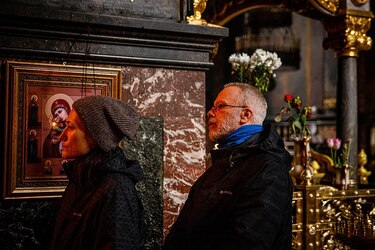 ‘Es nuestro hogar’: dos estadounidenses se quedan en Kiev bajo las bombas