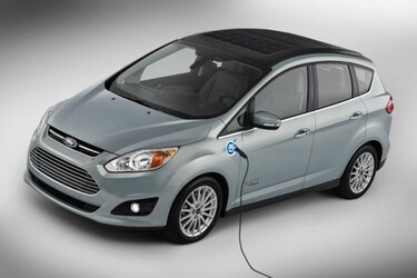 Ford anuncia un prototipo del híbrido C-Max Energi con paneles solares
