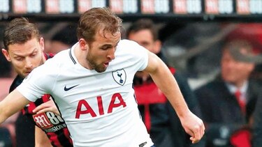 Tottenham golea y se coloca en el tercer lugar