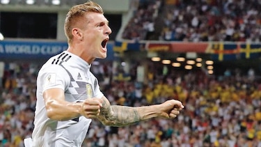 Kroos salvó a Alemania en el último minuto con bombazo