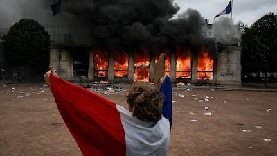 Francia teme nuevas protestas tras un fin de semana de disturbios