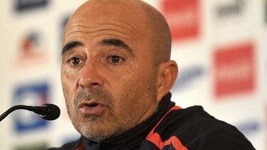 Presidente de la AFA viaja a España con Sampaoli y Messi en la mira