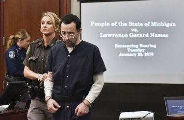 Larry Nassar, condenado a pena de 40 a 175 años de prisión por abusos sexuales