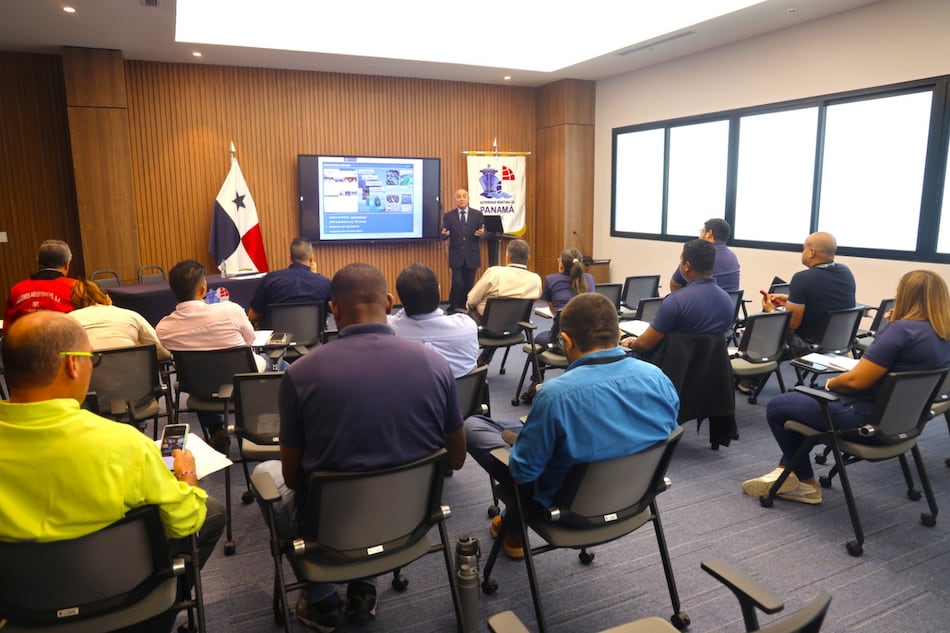 Refuerzan acciones para responder ante derrames de hidrocarburos en aguas panameñas