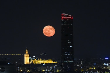 Eclipse lunar: consejos para fotografiar con el móvil la Luna de sangre
