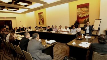 Instalan mesa de diálogo por la educación