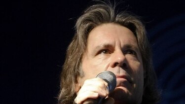 El cantante de Iron Maiden anuncia que padece un cáncer de lengua